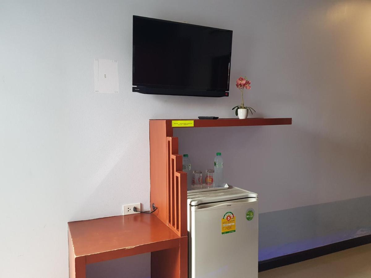 Jirapa Modern Resort Чонбури Екстериор снимка