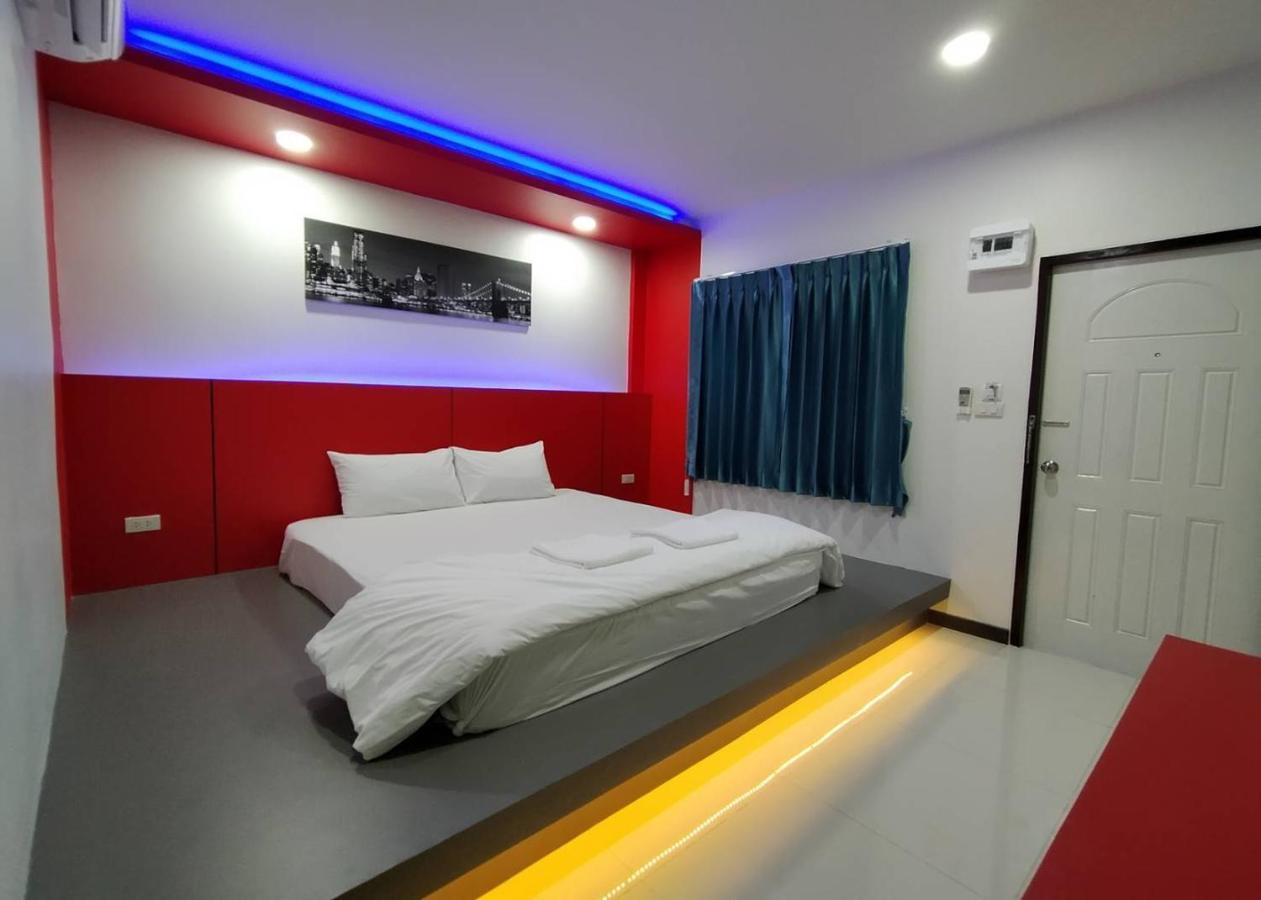Jirapa Modern Resort Чонбури Екстериор снимка