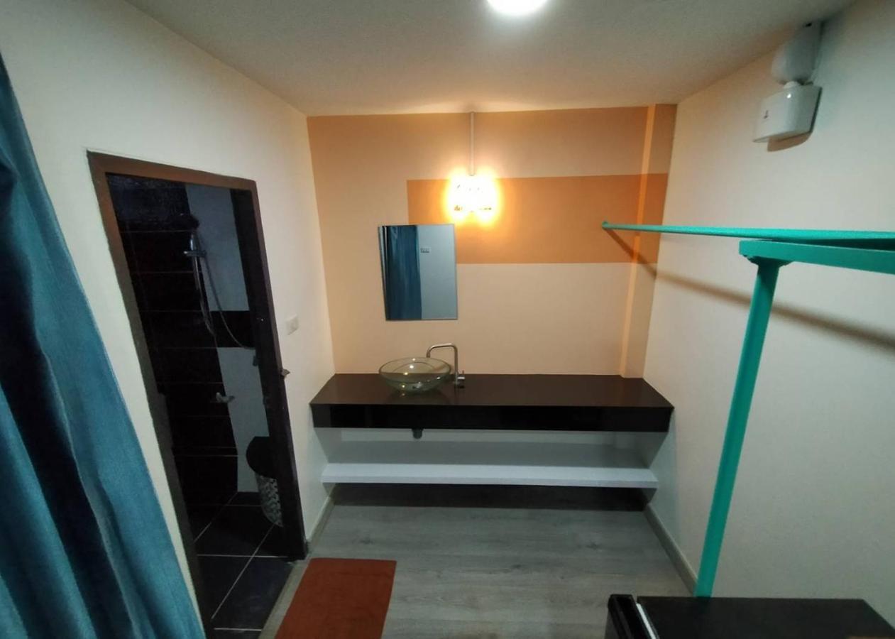 Jirapa Modern Resort Чонбури Екстериор снимка