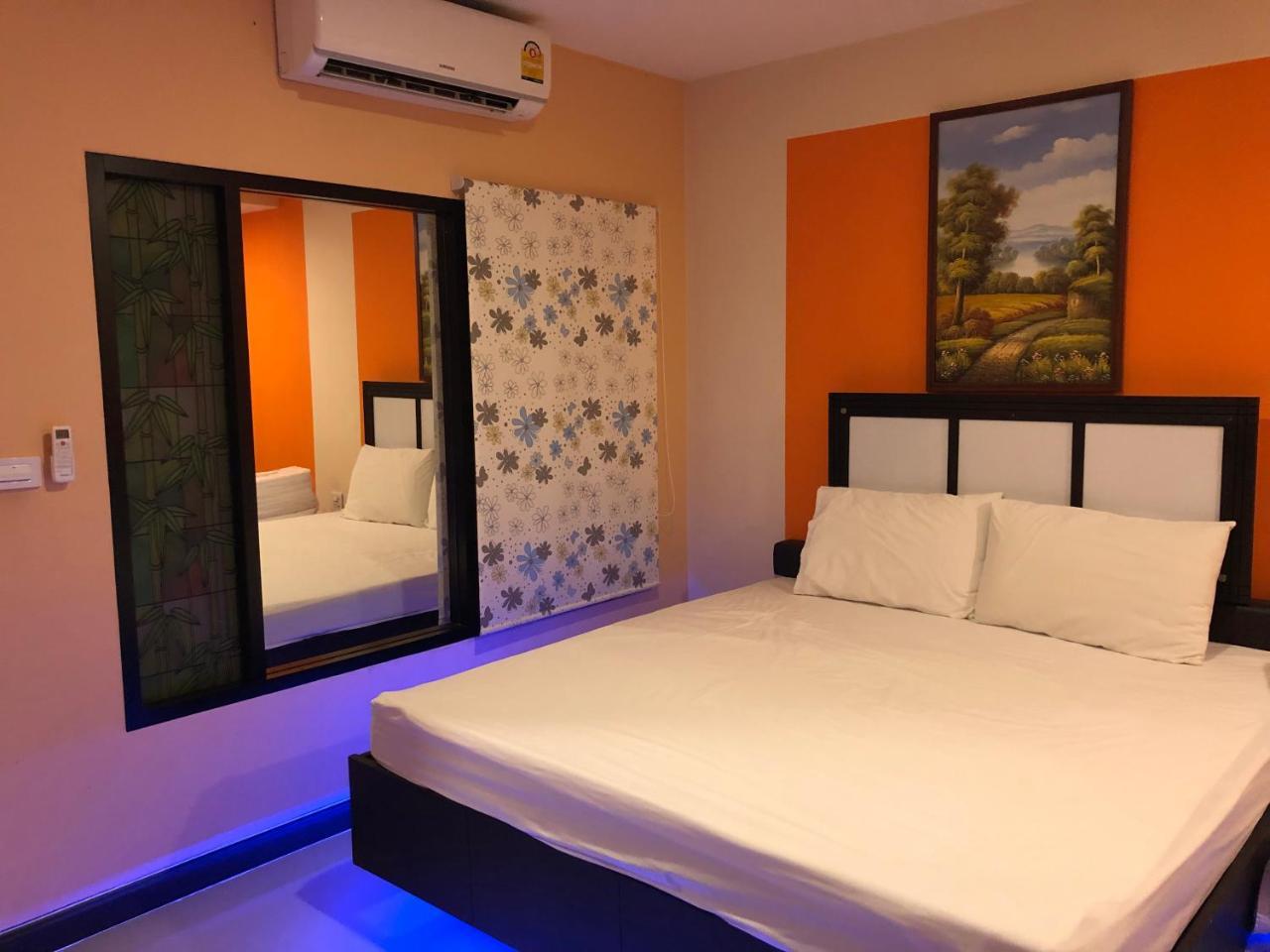 Jirapa Modern Resort Чонбури Екстериор снимка