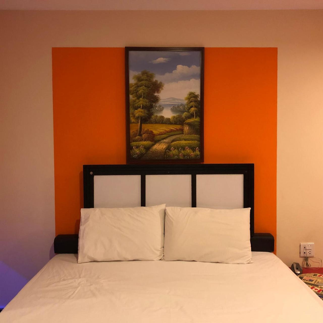 Jirapa Modern Resort Чонбури Екстериор снимка